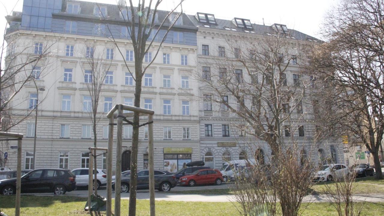 Viennese Prater Residence Bagian luar foto