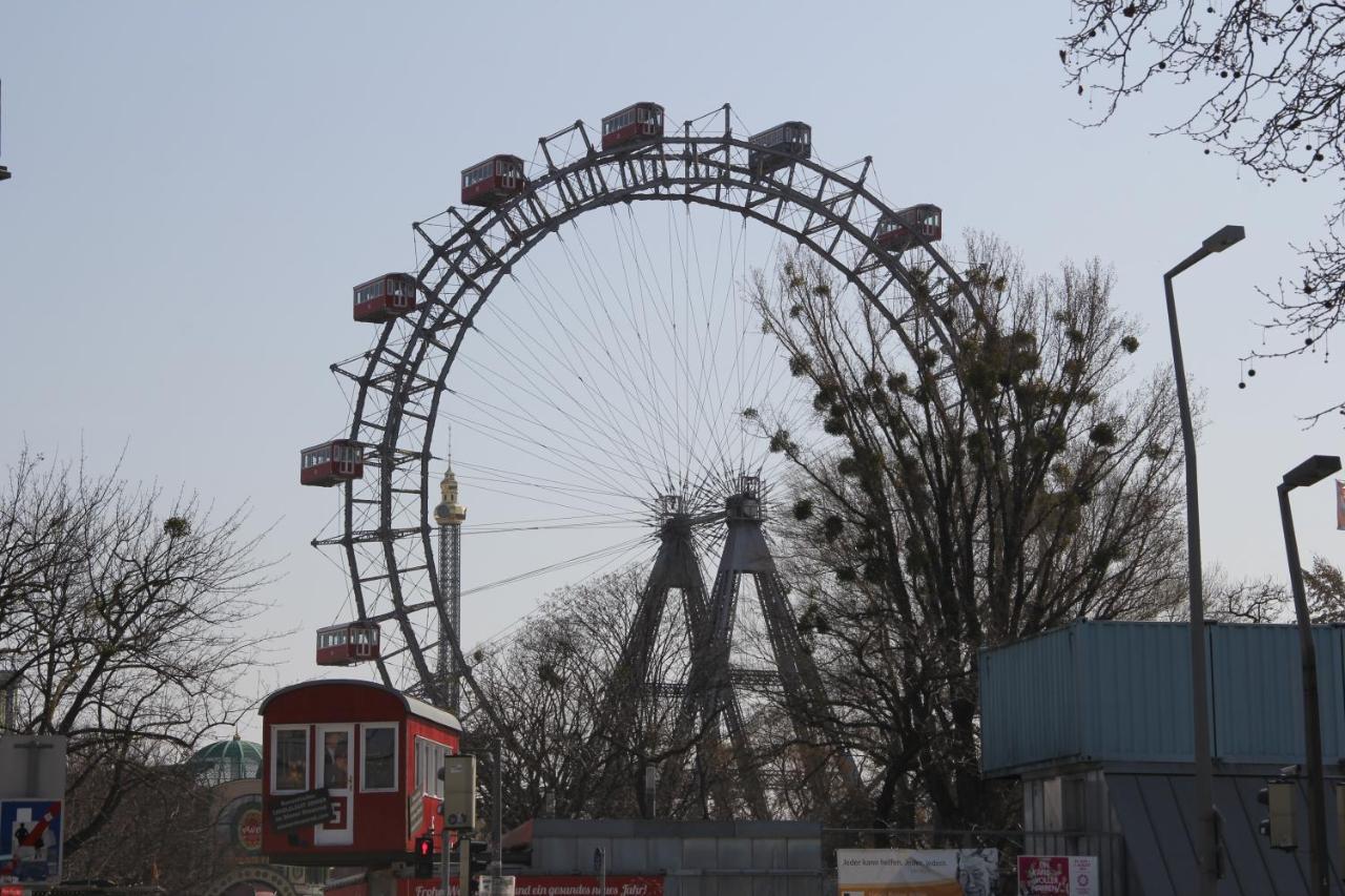 Viennese Prater Residence Bagian luar foto